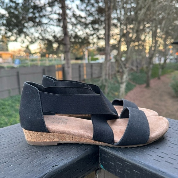 Naturalizer Women’s Reflex Black Elastic Fabric Strap Sandals Size 6.5 - Picture 1 of 8